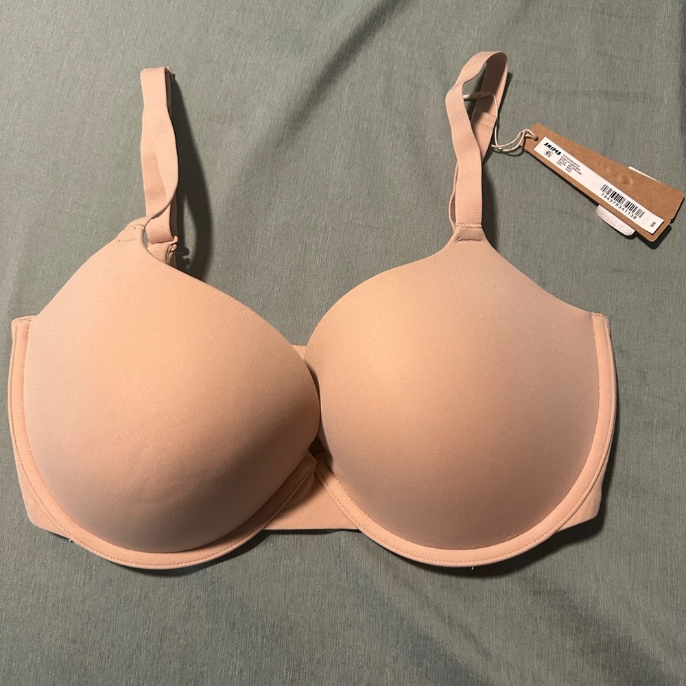 SKIMS Fits everybody push up Demi Bra